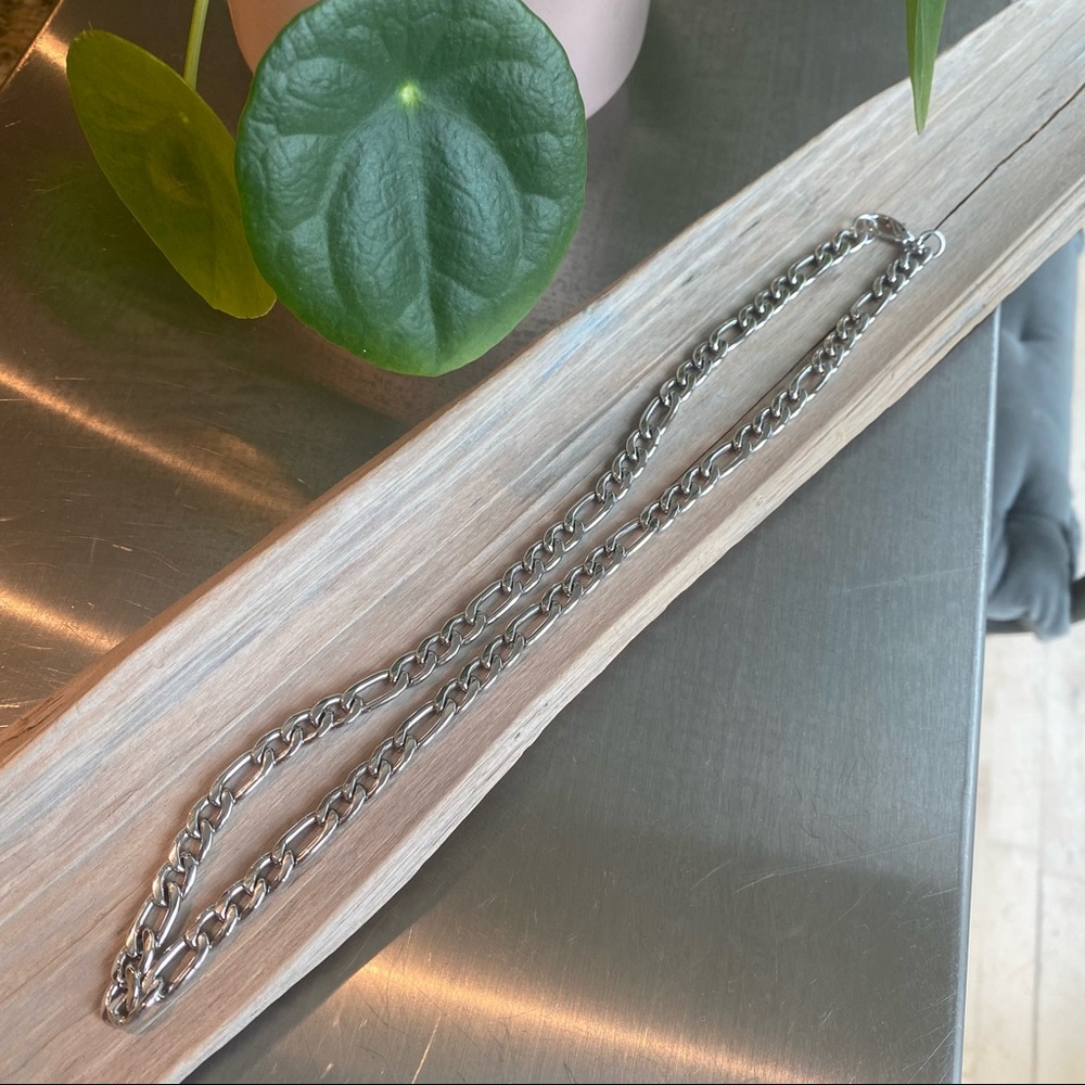 NWOT Chain Link Necklace (Matching bracelet also available)